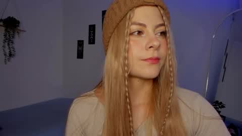 sara_sweett9 online show from 18, 3, 2026