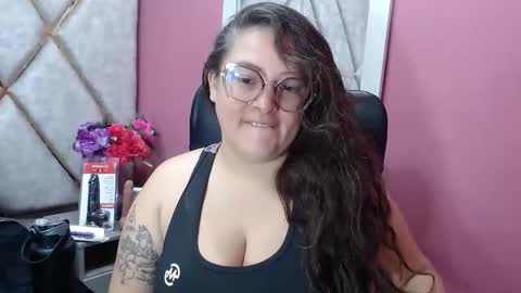 sara_thonson_ online show from 9, 2, 2026