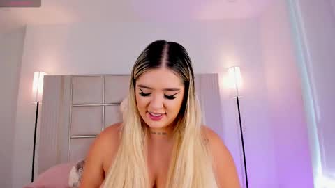 Snapshot of saraa_milleer chatting on 13, 11, 2025 Sara Miller online show from 13, 11, 2025