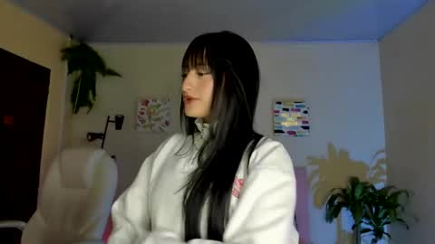 Sarah Ramirez online show from 17, 2, 2025