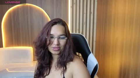 Snapshot of saraah_tx chatting on 23, 9, 2025 Online 800 to 1400 online show from 23, 9, 2025