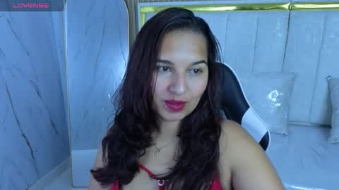 Snapshot of saraah_tx chatting on 18, 10, 2025 Online 800 to 1400 online show from 18, 10, 2025