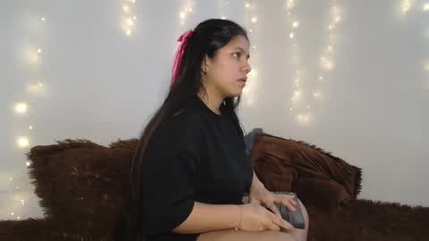 sara and thomas online show from 12, 12, 2024