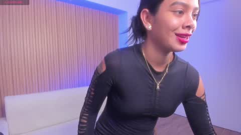 Sara  Everyday From 1430 to 2130 Col Time online show from 31, 12, 2024