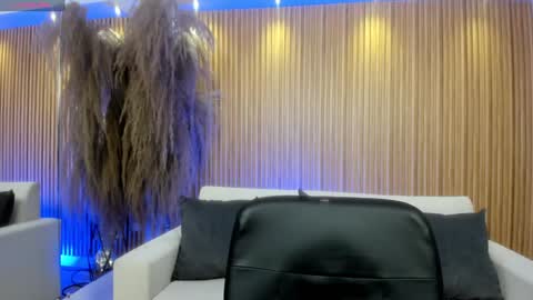 Sara  Everyday From 1430 to 2130 Col Time online show from 5, 1, 2025