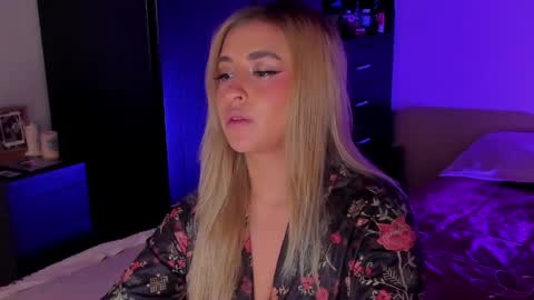 saradiazxxx online show from 24, 4, 2026