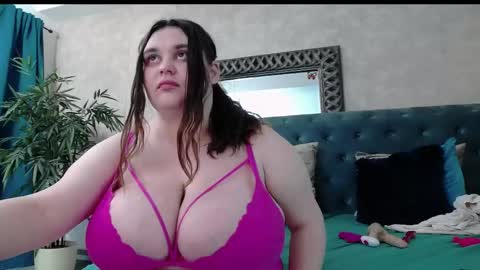 saraelise online show from 19, 5, 2026