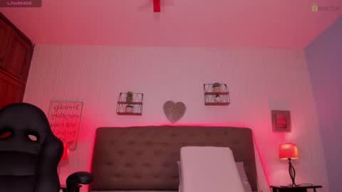 Snapshot of saraevil chatting on 12, 2, 2025 Sara online show from 12, 2, 2025