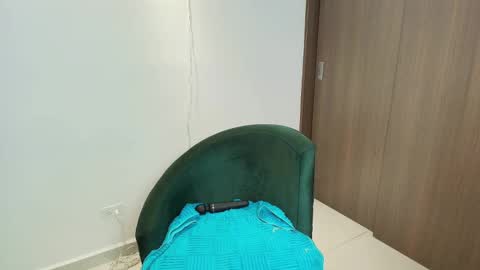 Snapshot of saraevil chatting on 11, 10, 2025 Sara online show from 11, 10, 2025