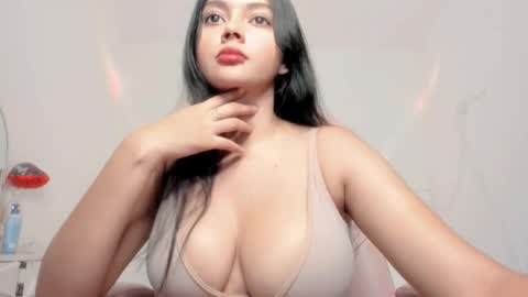 Snapshot of sarah_angelll chatting on 6, 6, 2026 sarah online show from 6, 6, 2026