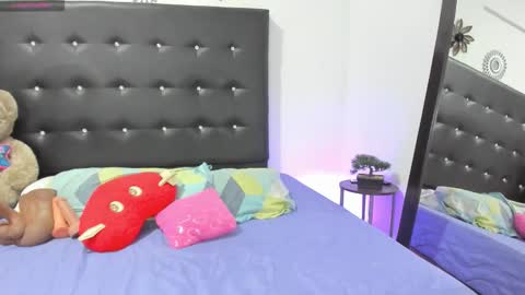 sarah_lowee online show from 7, 2, 2026