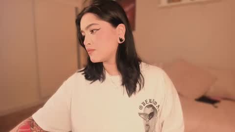   online show from 24, 10, 2025