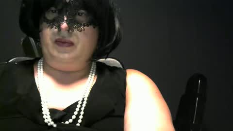 Snapshot of sarahcdtv chatting on 17, 11, 2025 sarahcdtv online show from 17, 11, 2025