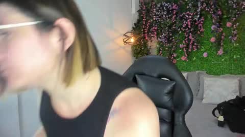 Sarah Deyvis online show from 14, 1, 2026