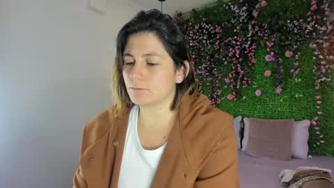 Sarah Deyvis online show from 23, 2, 2026