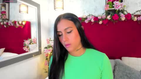 Snapshot of sarahescobarr chatting on 29, 9, 2025 sara online show from 29, 9, 2025