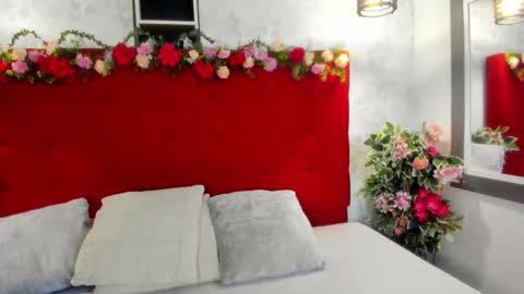 Snapshot of sarahescobarr chatting on 12, 11, 2025 sara online show from 12, 11, 2025