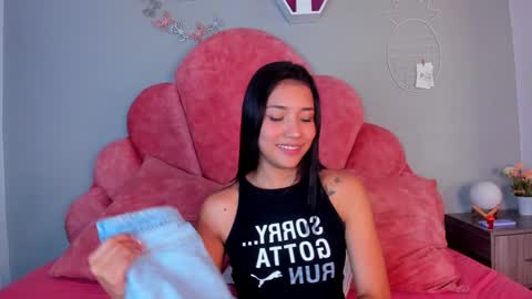 Snapshot of sarahevans__ chatting on 19, 12, 2024 Sarah Evans online show from 19, 12, 2024