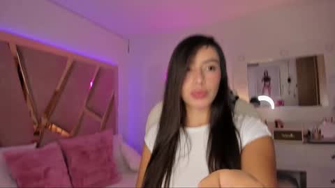 Snapshot of sarahhensoon chatting on 5, 1, 2026 sarahhensoon online show from 5, 1, 2026