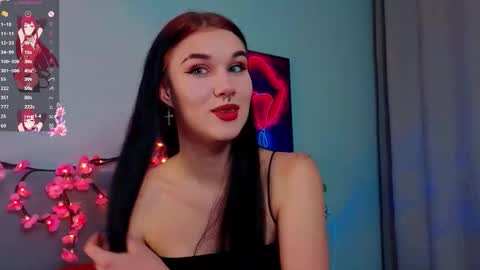 Sarah  online show from 27, 10, 2025