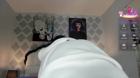 Snapshot of sarahmiler_ chatting on 3, 11, 2025 Sarah online show from 3, 11, 2025