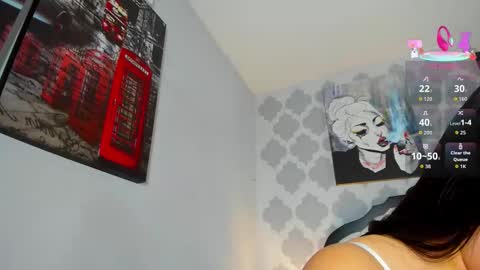 Snapshot of sarahmiler_ chatting on 4, 11, 2025 Sarah online show from 4, 11, 2025