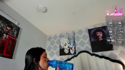 Snapshot of sarahmiler_ chatting on 5, 11, 2025 Sarah online show from 5, 11, 2025