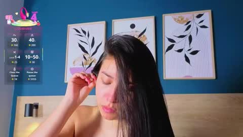 Snapshot of sarahmiler_ chatting on 13, 11, 2025 Sarah online show from 13, 11, 2025