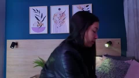 Snapshot of sarahmiler_ chatting on 2, 3, 2026 Sarah online show from 2, 3, 2026