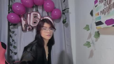 Snapshot of sarahsmitt chatting on 15, 5, 2026 Sarah online show from 15, 5, 2026