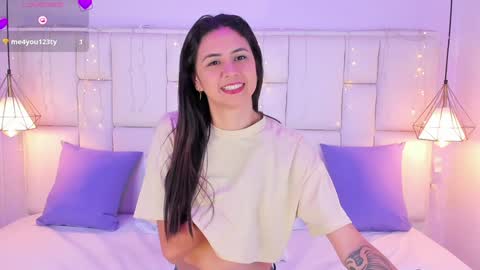 Snapshot of sarahsophia_ chatting on 16, 1, 2025 SARAH online show from 16, 1, 2025