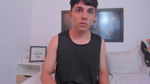 Snapshot of sarahvaley1 chatting on 17, 6, 2026 charly online show from 17, 6, 2026