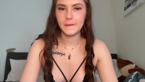 SarahxOliver online show from 6, 2, 2026