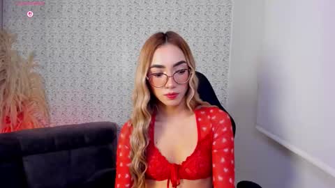 Snapshot of sarajonesxxx chatting on 2, 12, 2025 Sara jones online show from 2, 12, 2025