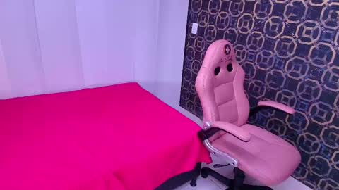 Sara  online show from 5, 3, 2025