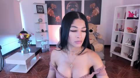 saralife69 online show from 5, 11, 2025