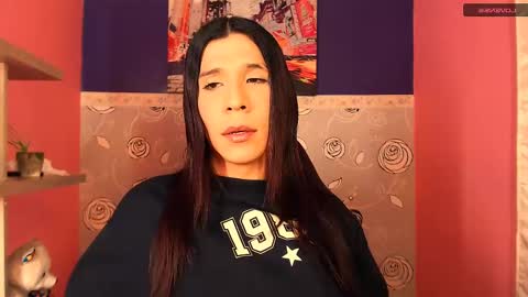 Sara Sofia online show from 2, 3, 2025