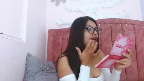 sarastonesx online show from 20, 1, 2025