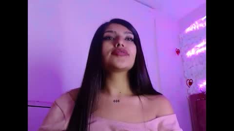 sarastonesx online show from 10, 3, 2025