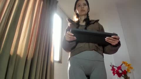 Sara   online show from 23, 9, 2025