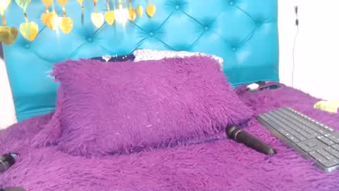 Sara Wills online show from 28, 1, 2025