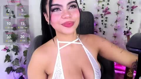 Snapshot of saray__jones chatting on 13, 7, 2026 saray__jones online show from 13, 7, 2026