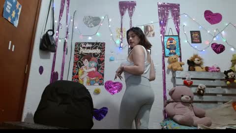 Snapshot of saray_extrovert1 chatting on 5, 12, 2024 Sara Jimenez online show from 5, 12, 2024