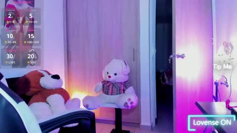 Snapshot of saray_mendoza chatting on 7, 5, 2026 Saray Mendoza online show from 7, 5, 2026