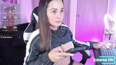 Snapshot of saray_mendoza chatting on 5, 6, 2026 Saray Mendoza online show from 5, 6, 2026