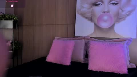 Snapshot of saraycollins chatting on 28, 5, 2026 online show from 28, 5, 2026