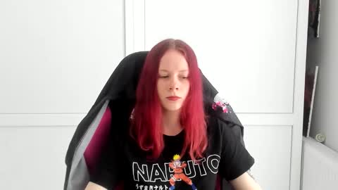Snapshot of sareenadark_ chatting on 10, 6, 2026 Hinata online show from 10, 6, 2026