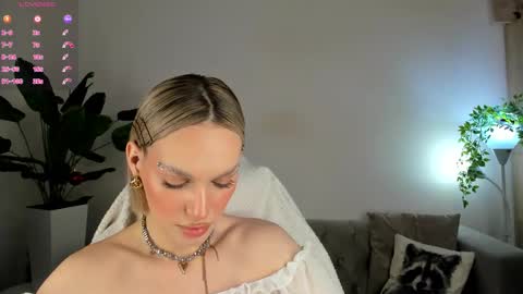 Your Selena 3 online show from 17, 1, 2026