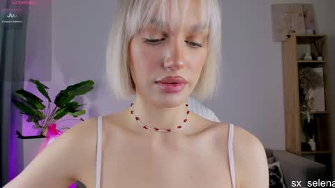 Your Selena 3 online show from 5, 4, 2026