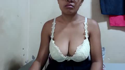 Snapshot of saronette chatting on 3, 12, 2024 saronette online show from 3, 12, 2024